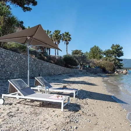 Villa Costele With Private Sandy