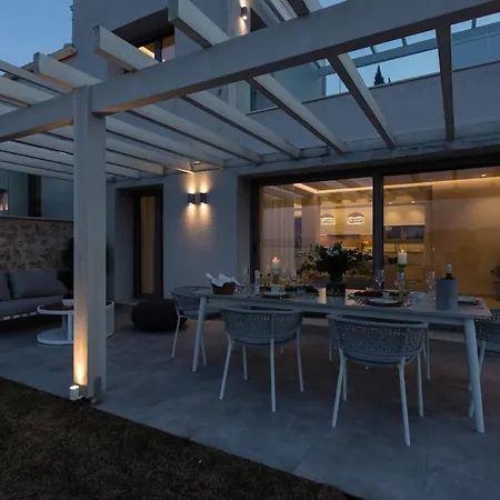 Costele With Private Sandy Villa