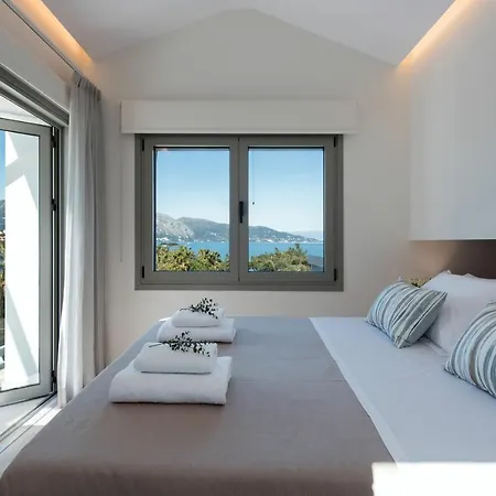 Villa Costele With Private Sandy